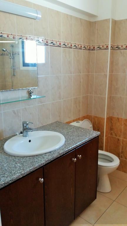 101 Mandritis Court Apartment Larnaca Exterior photo