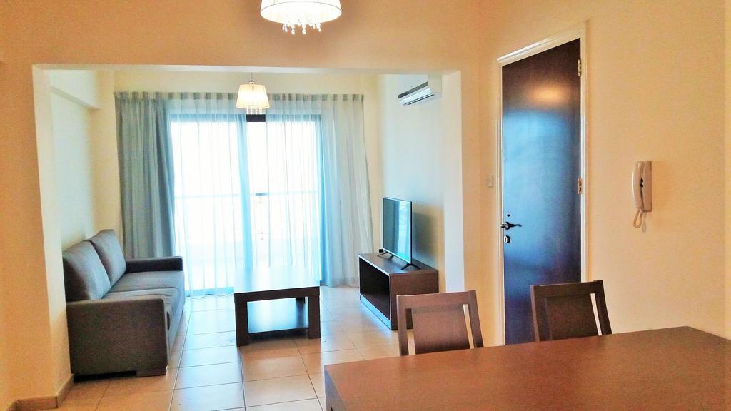 101 Mandritis Court Apartment Larnaca Exterior photo